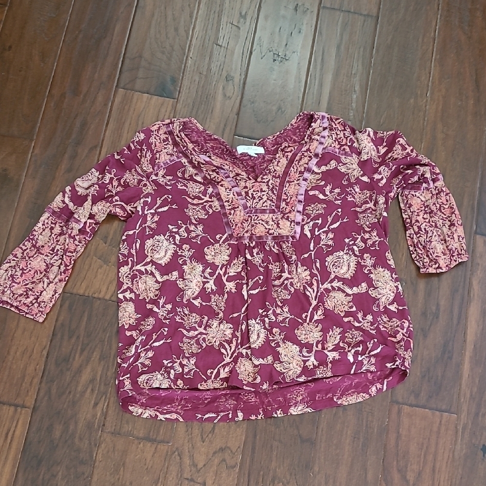 New Directions burgandy floral blouse with long sleeves & velvet trim size Large